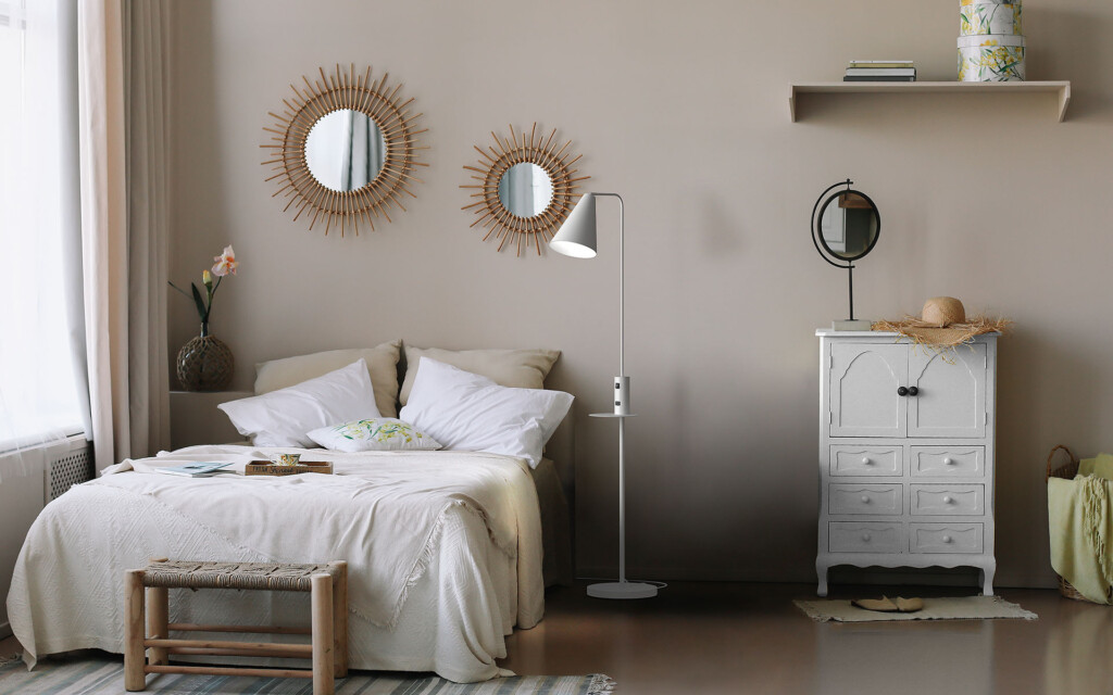 Vigo USB Floor Lamp - Image 9