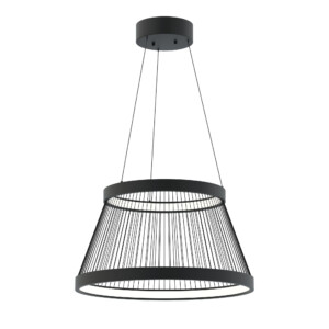 Laaja musta riippuvalaisin, jossa kapea ja avonainen kehys tuo keveyttä muotoiluun.